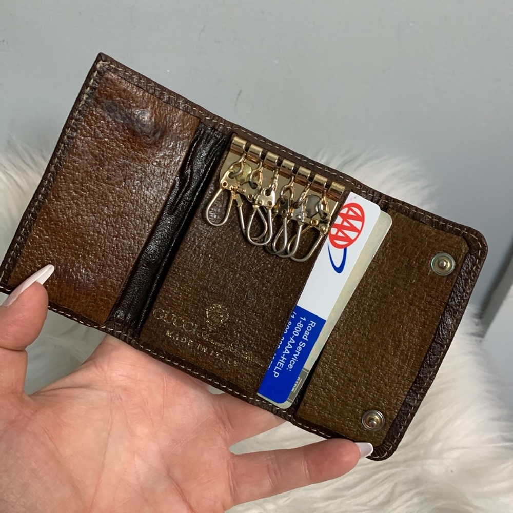 Gucci Beige GG Canvas Key & Card Holder with Brown Trim and Green/Red Stripe - Picture 15 of 16